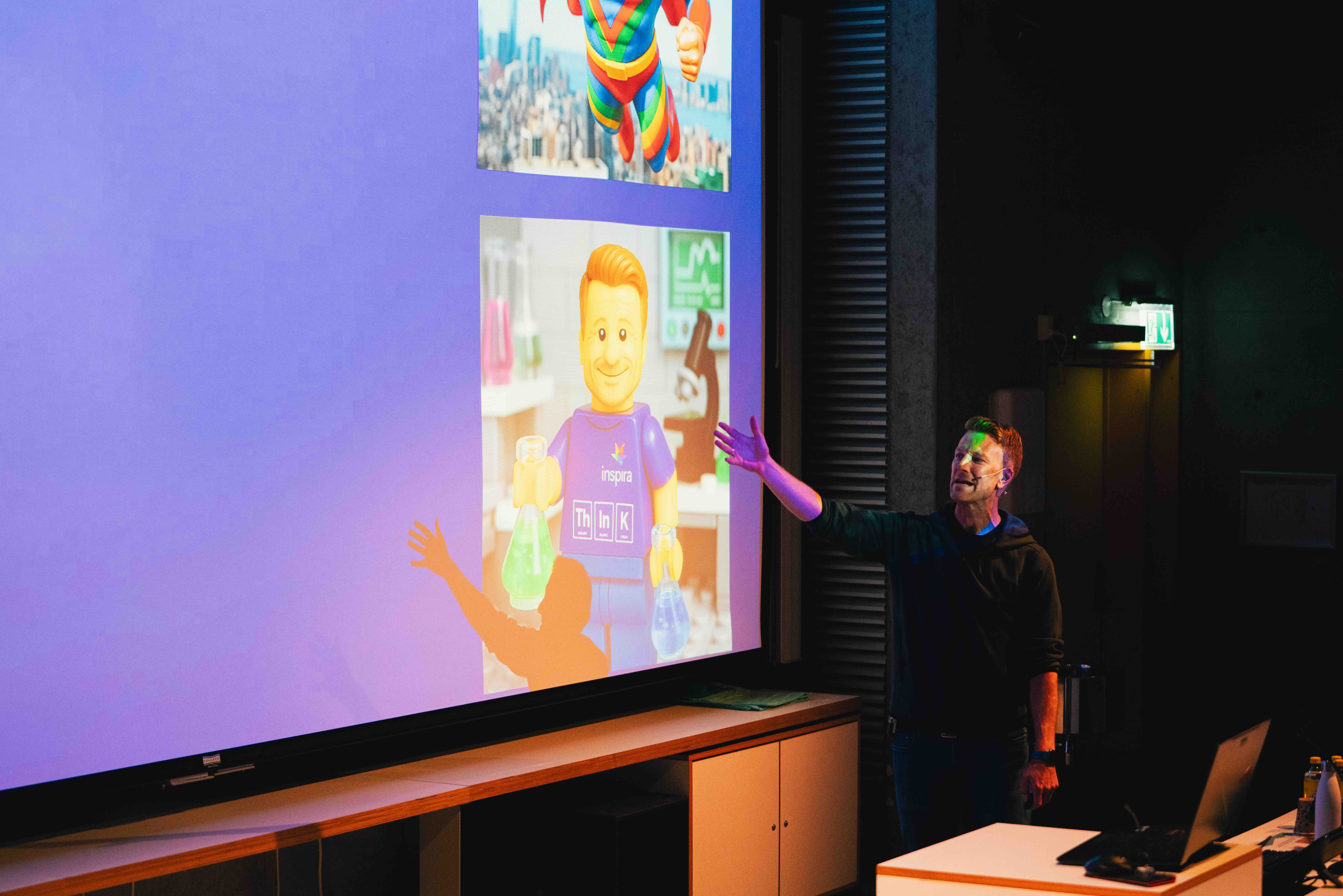 2025 06 05 AI+Forungdom 72Ppi 2